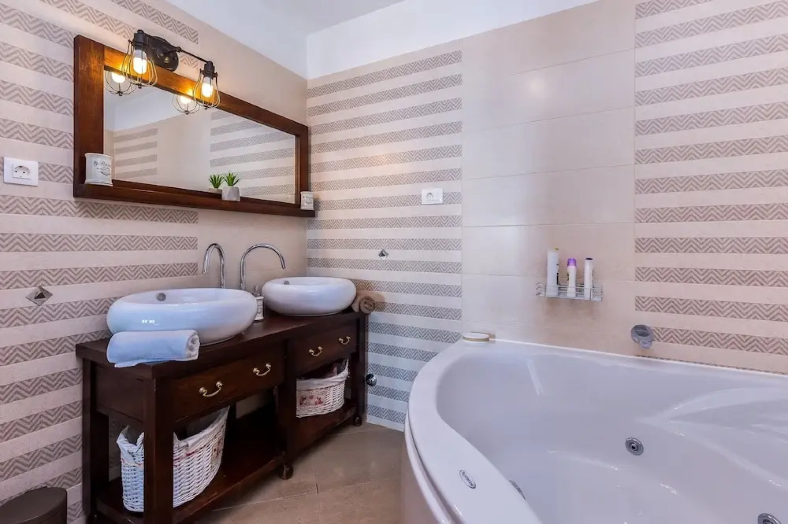 Holiday House Lucija