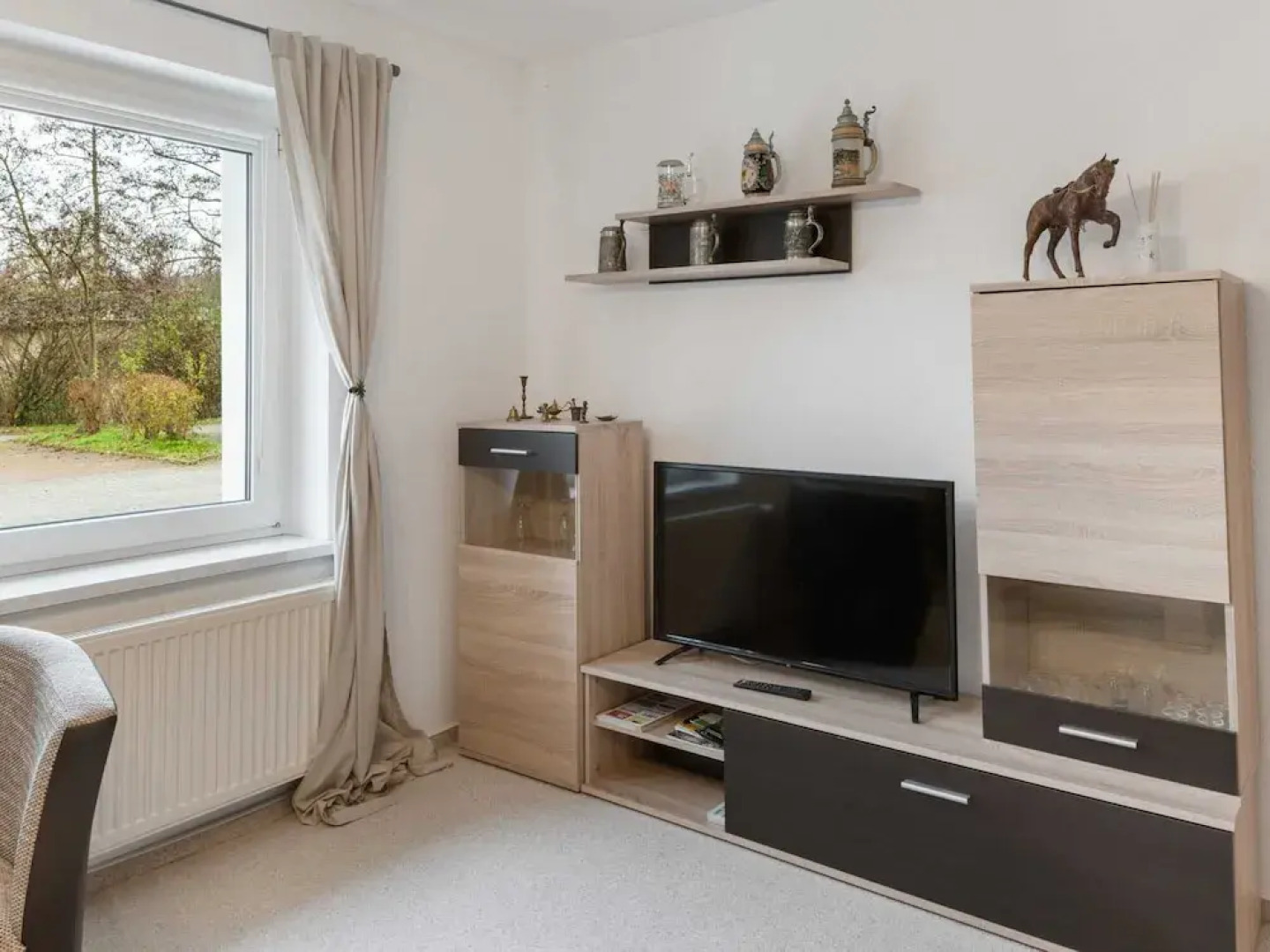 Serene Holiday Home in Naumburg near River