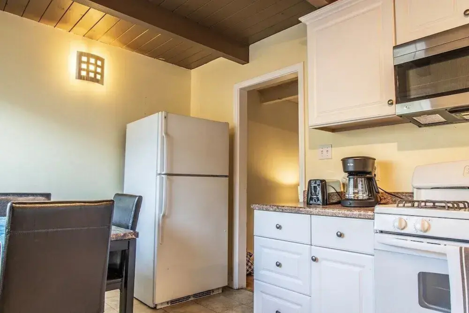 Sunny Two Bed in Richmond