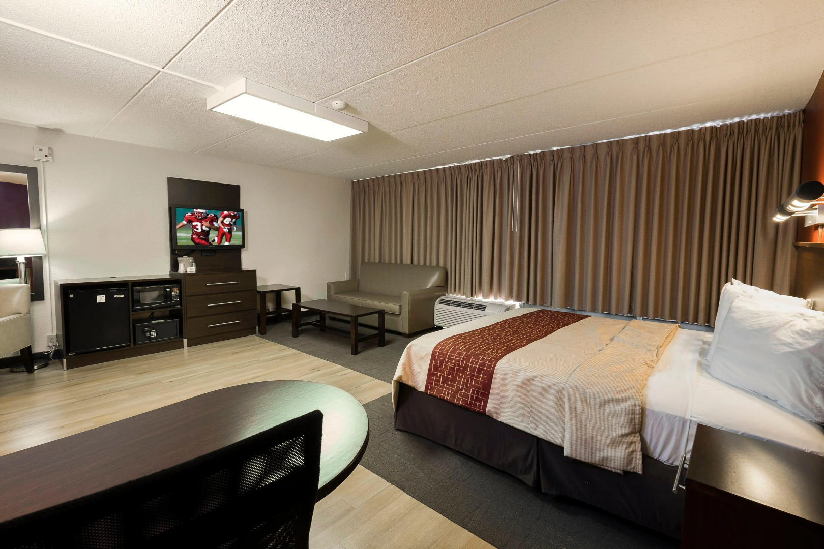 Red Roof Inn PLUS+ Boston - Woburn/ Burlington