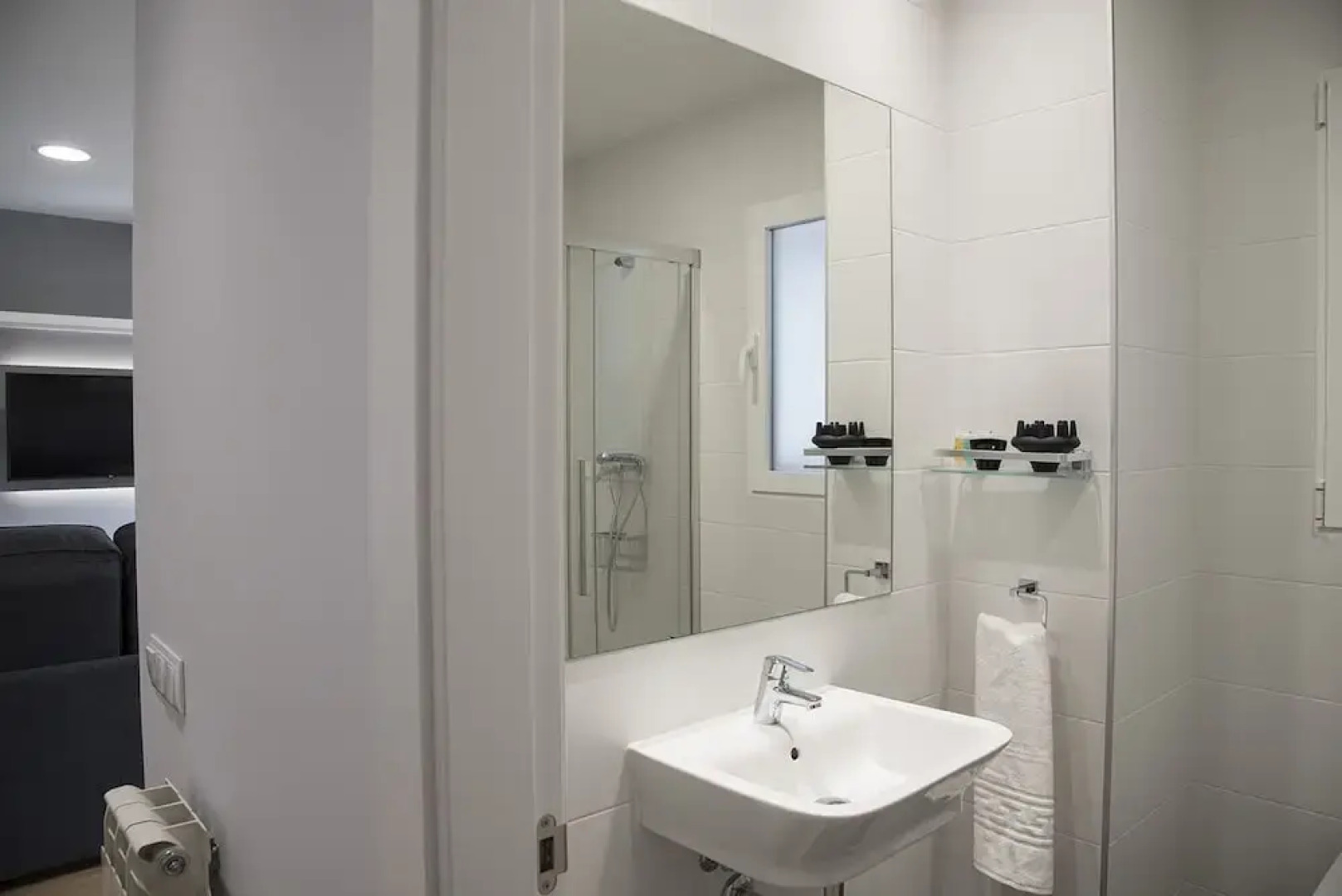 ALQUILAZ. Apartamentos Turísticos.