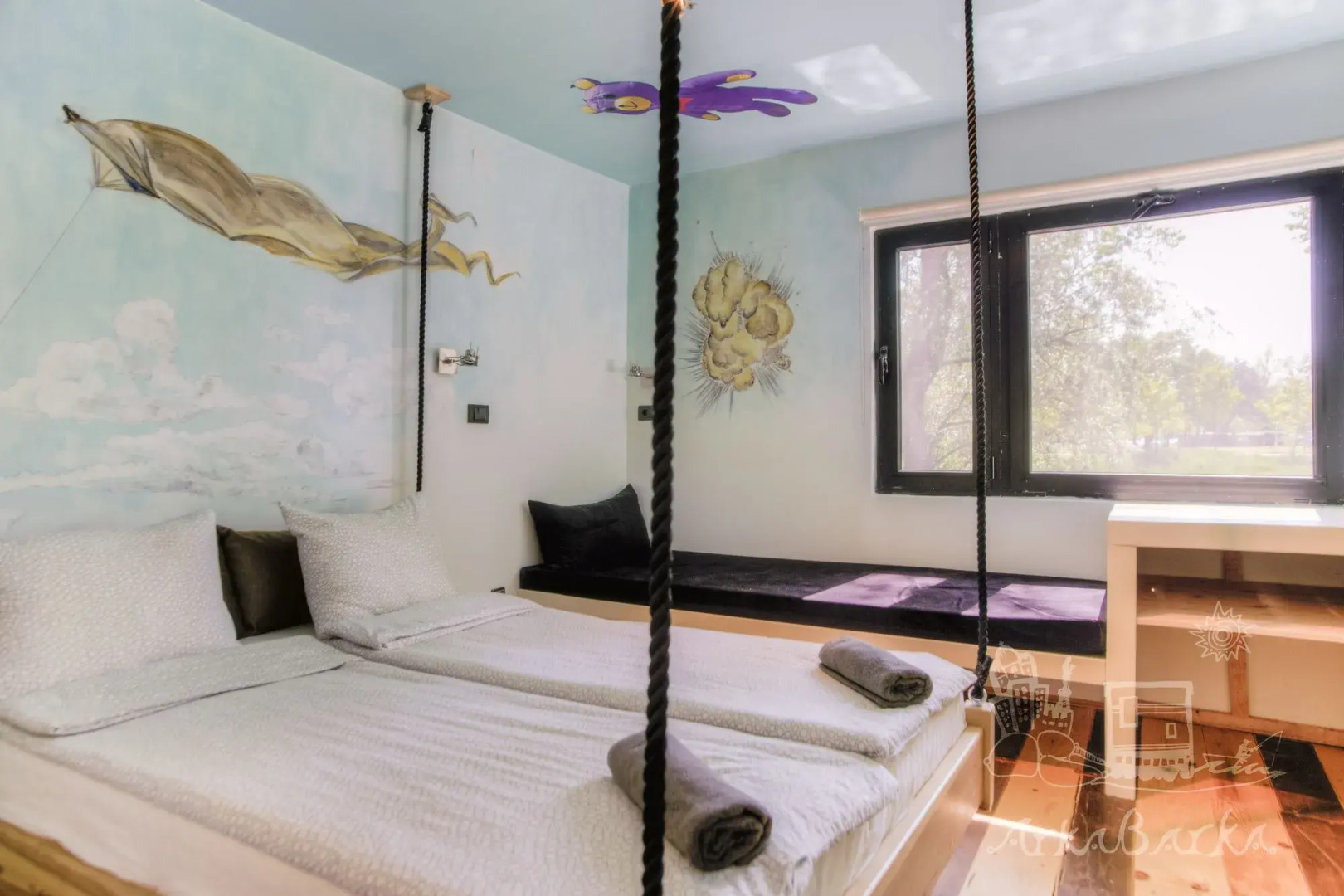 ArkaBarka Floating Hostel and Apartments