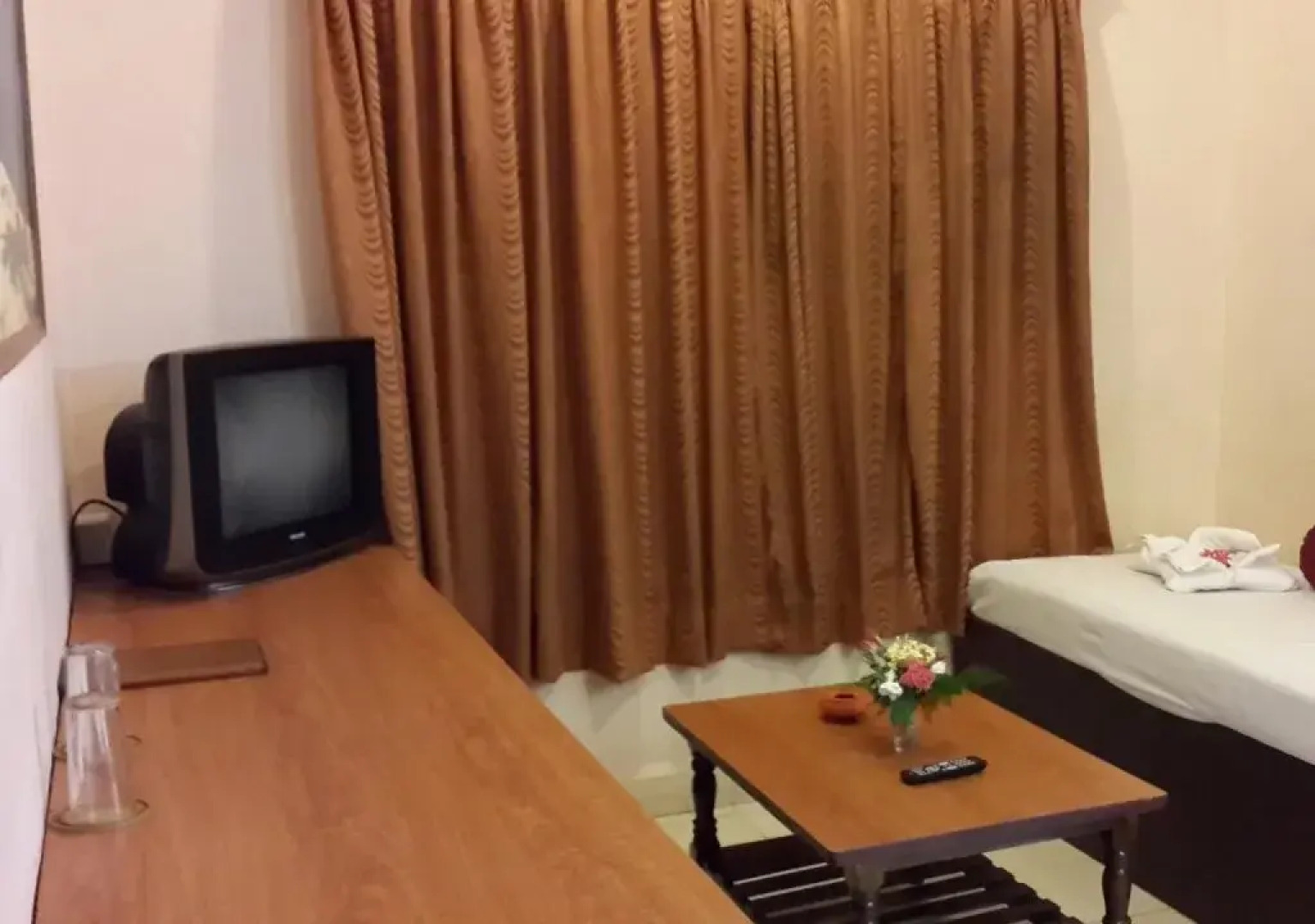 Maizons Lakeview Resort