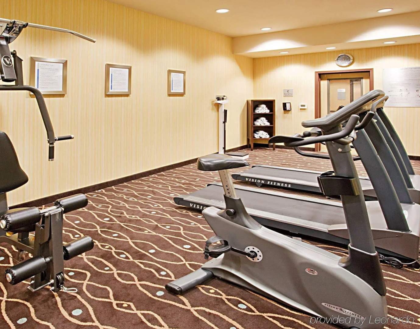 Holiday Inn Express & Suites Salinas by IHG
