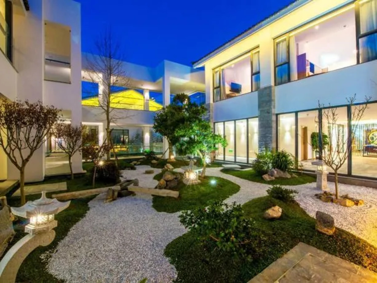 Dali Red Dragon Well Hotel