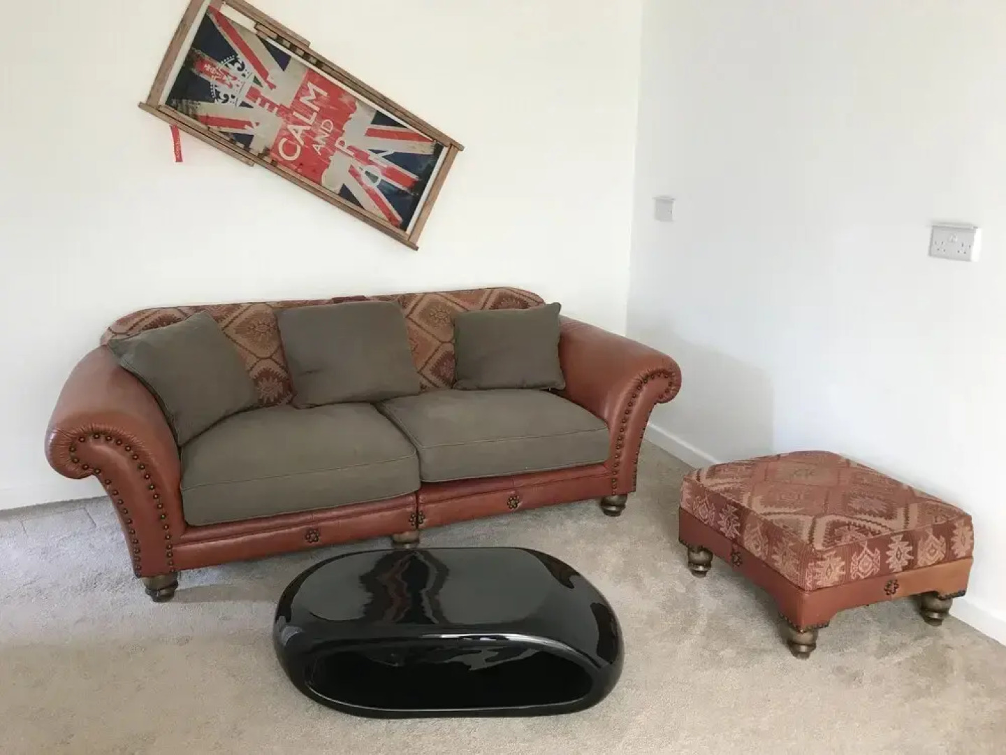 3 bed Bungalow minutes from the beach