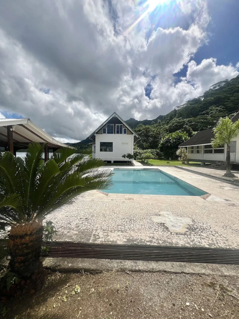 Tiare Faaroa Bay Villa