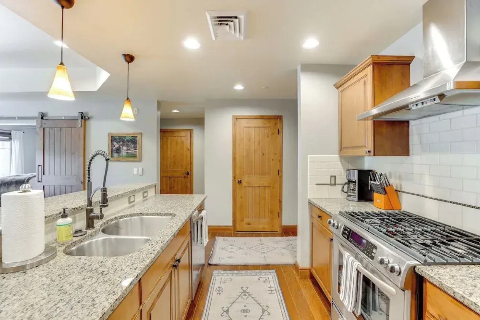 Luxury Mccall Condo 1/2 Mi to Payette Lake!