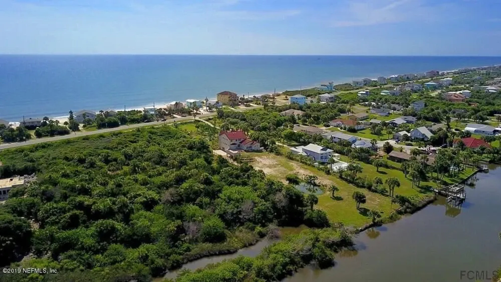 Castle by the Sea, 7 Bedroom, Ocean View, Putting Green, Tiki Bar, Sleeps 17