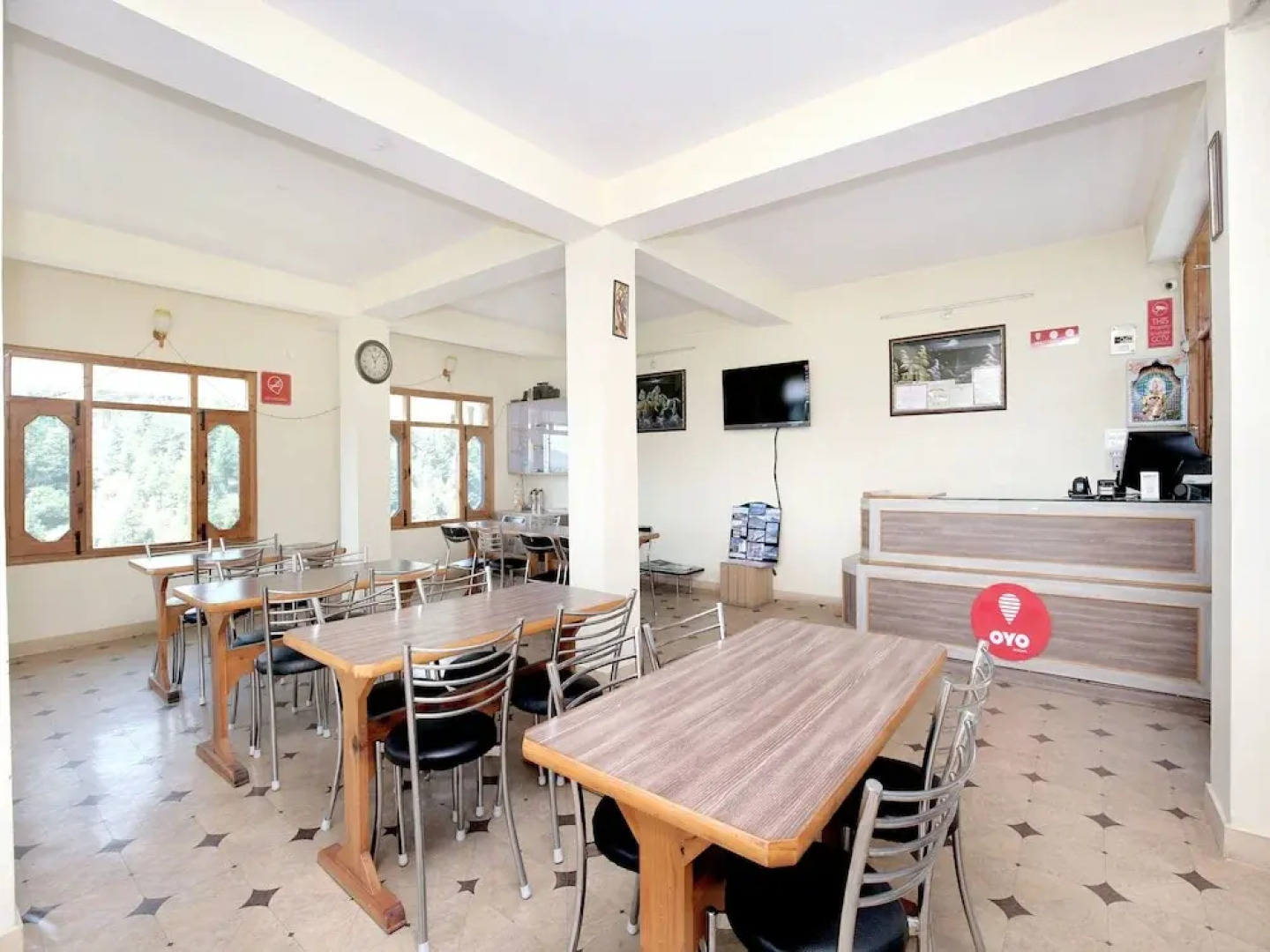 OYO 14106 Home Exotic Hill View Shoghi