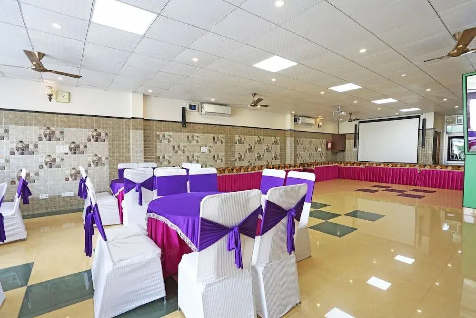 Benison Guest House By OYO Rooms