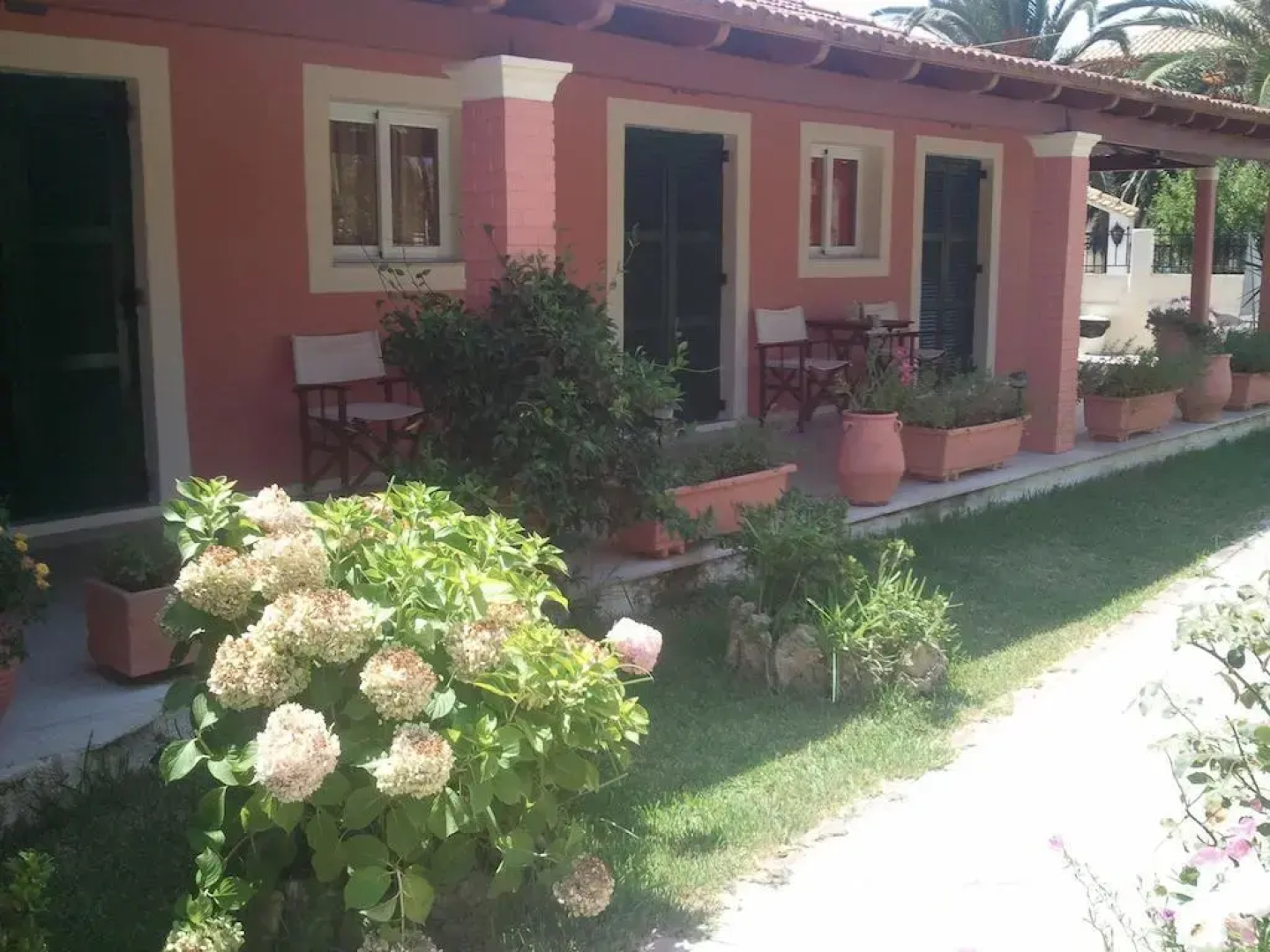Nikodimos Garden Studios