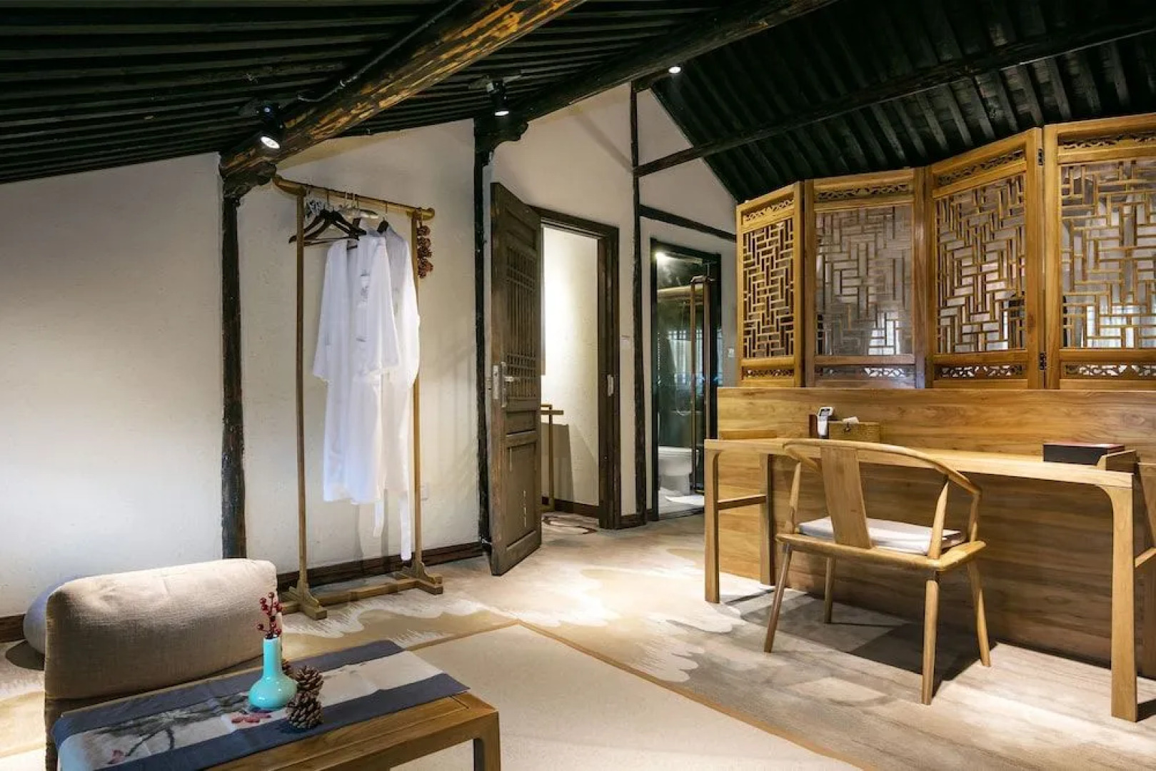 Xiananshan Village Hotel