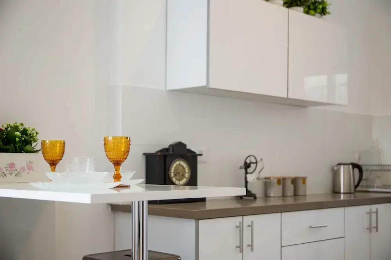 Neve Tzedek Apartments