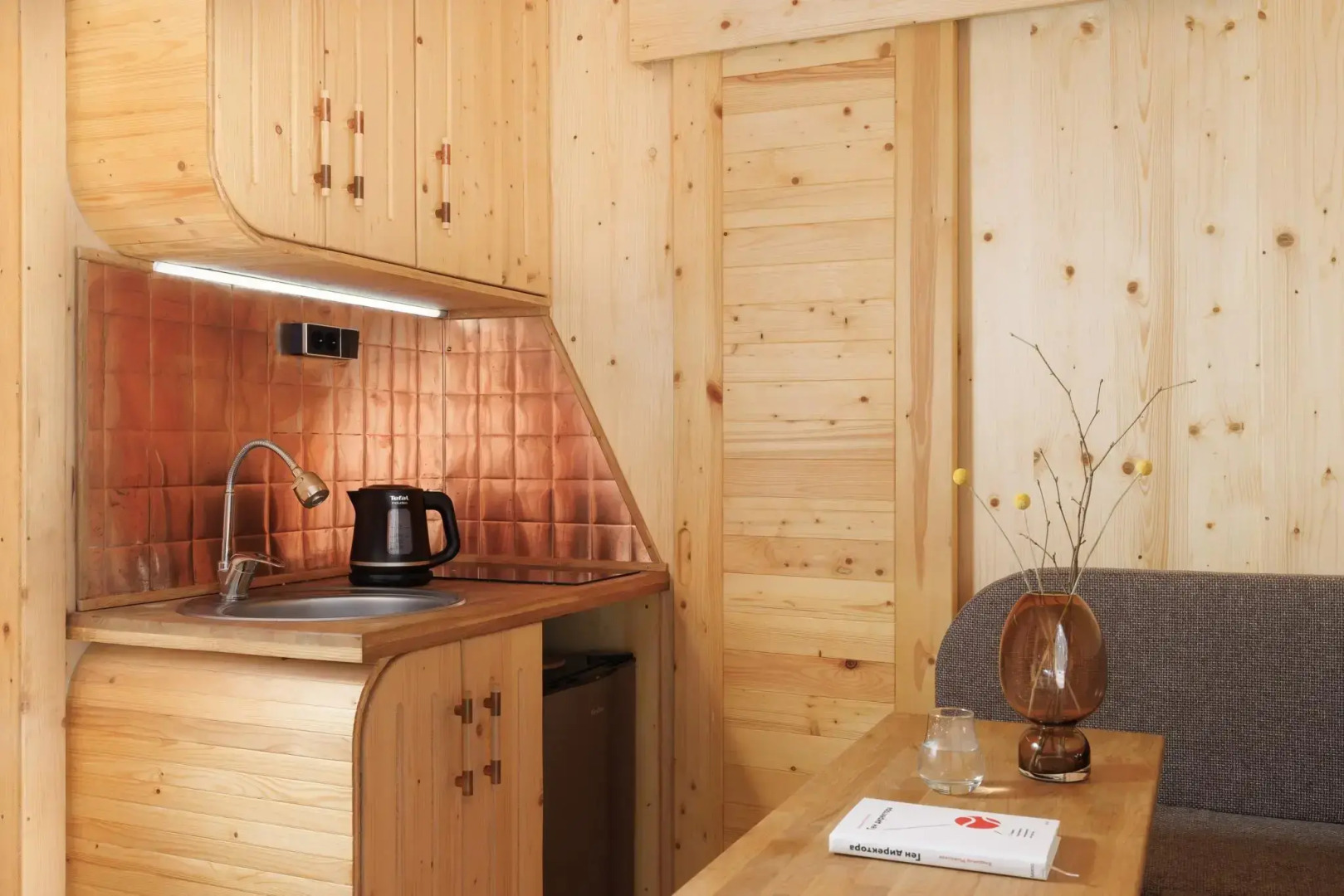 Озеро белых лилий