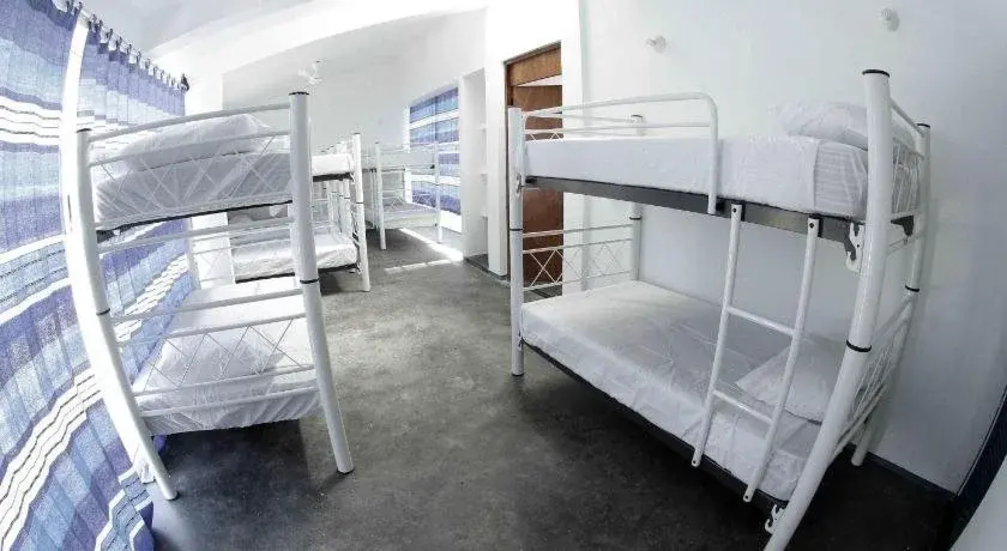 Hostal Azul y Blanco