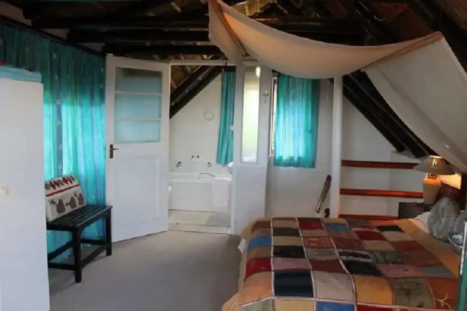 Cottage on the Hill Guest Lodge