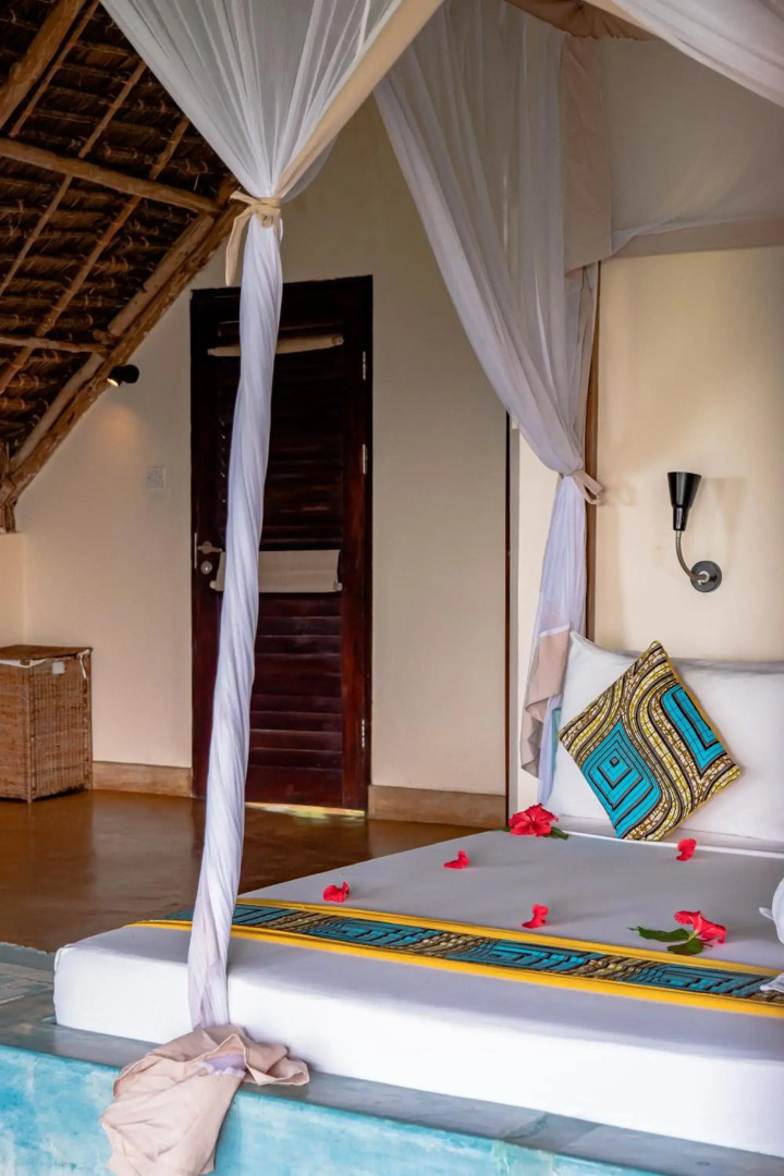 Sunshine Marine Lodge