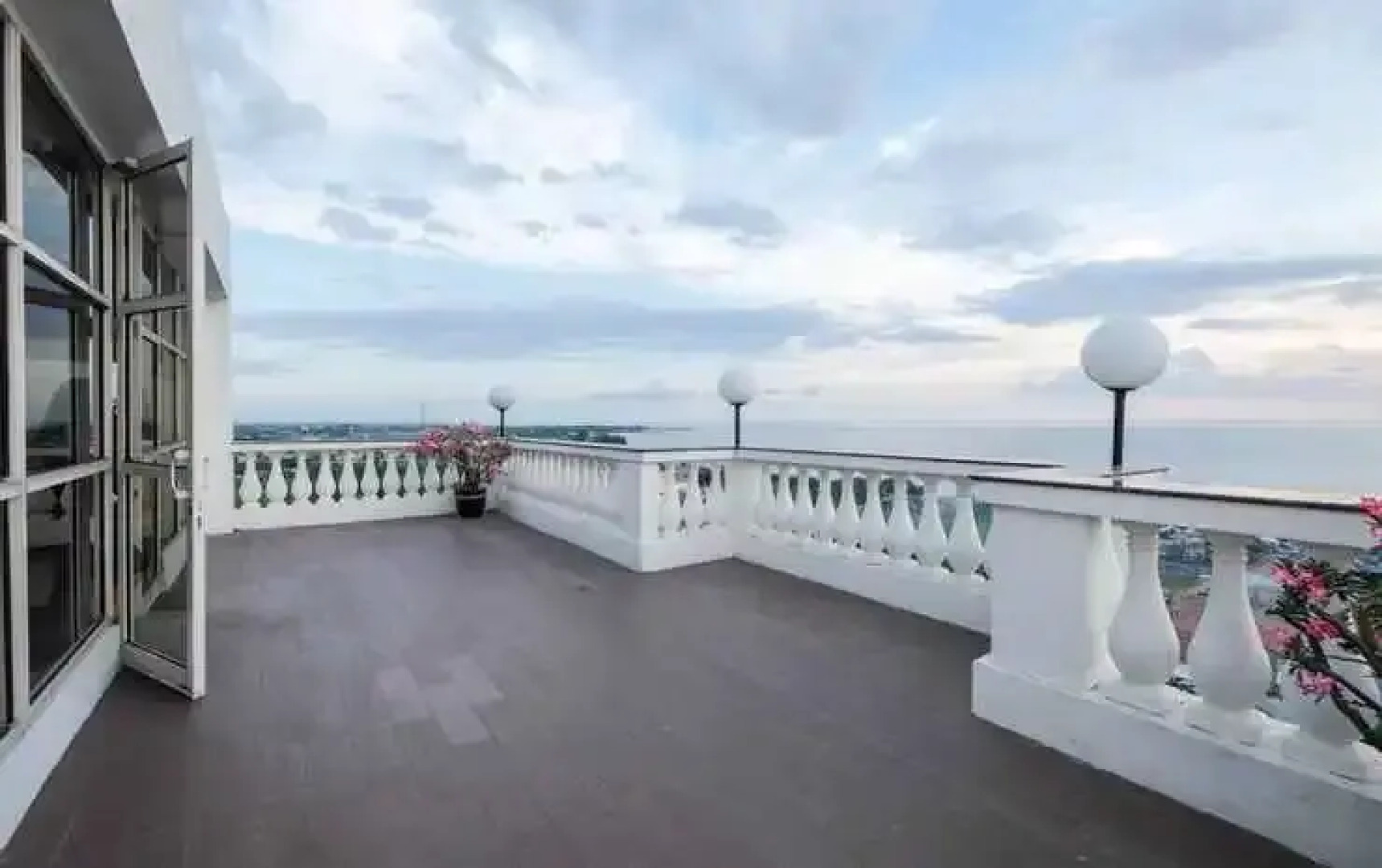 Colonial Hotel Makassar