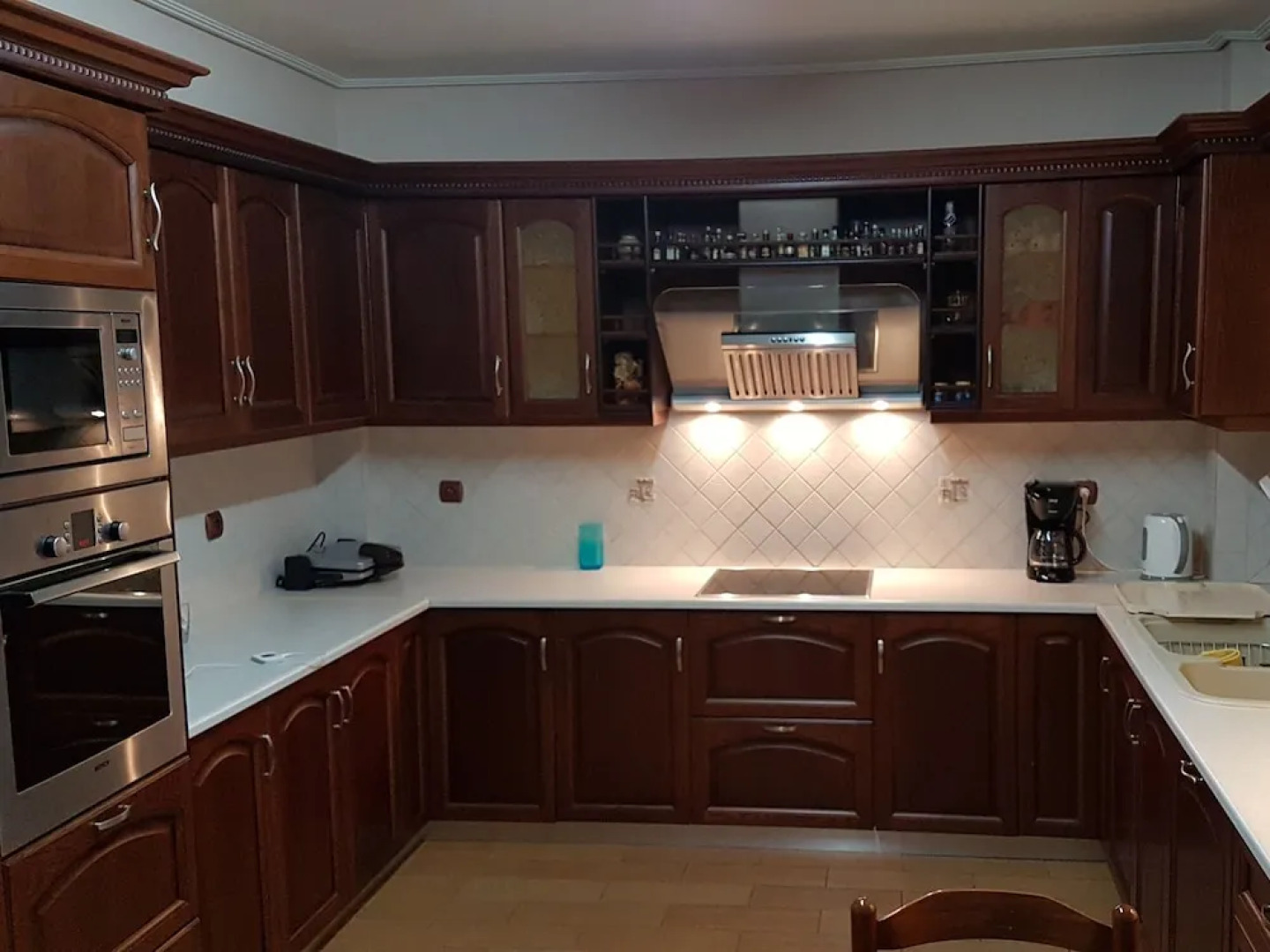 Villa Leonidas Near Athens Airport