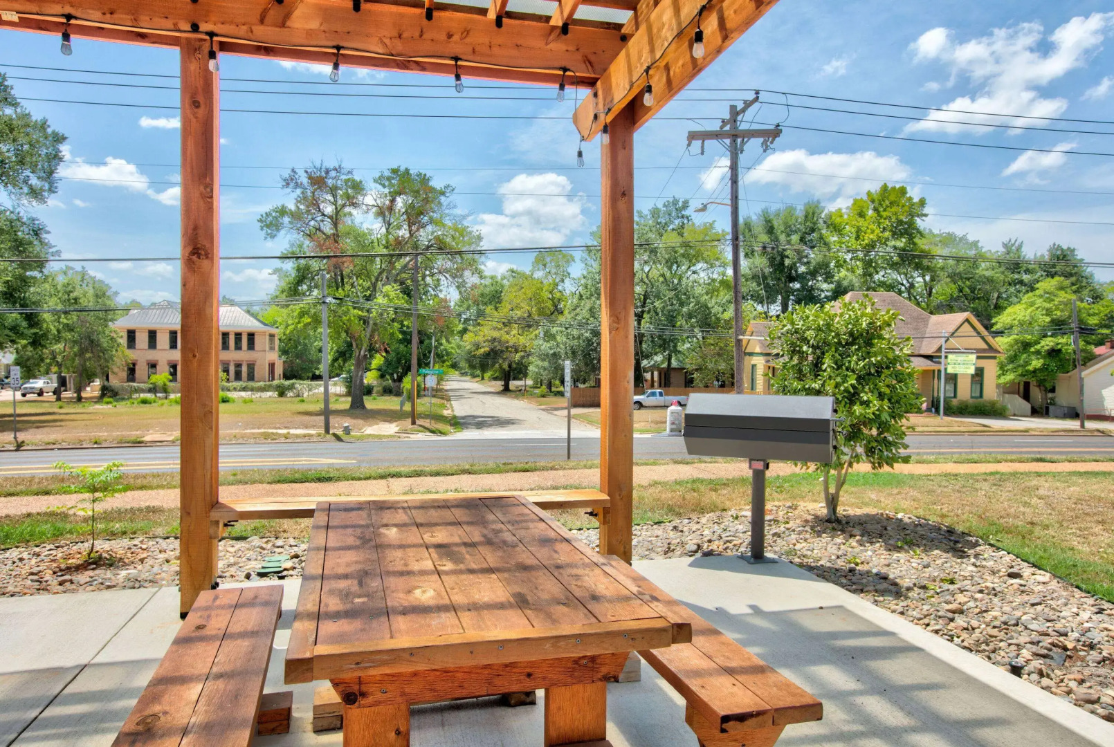 Super 8 by Wyndham Palestine