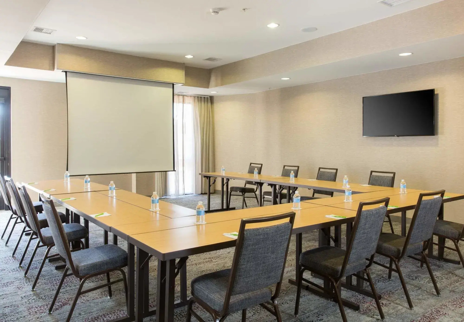 Courtyard Des Moines West/Jordan Creek