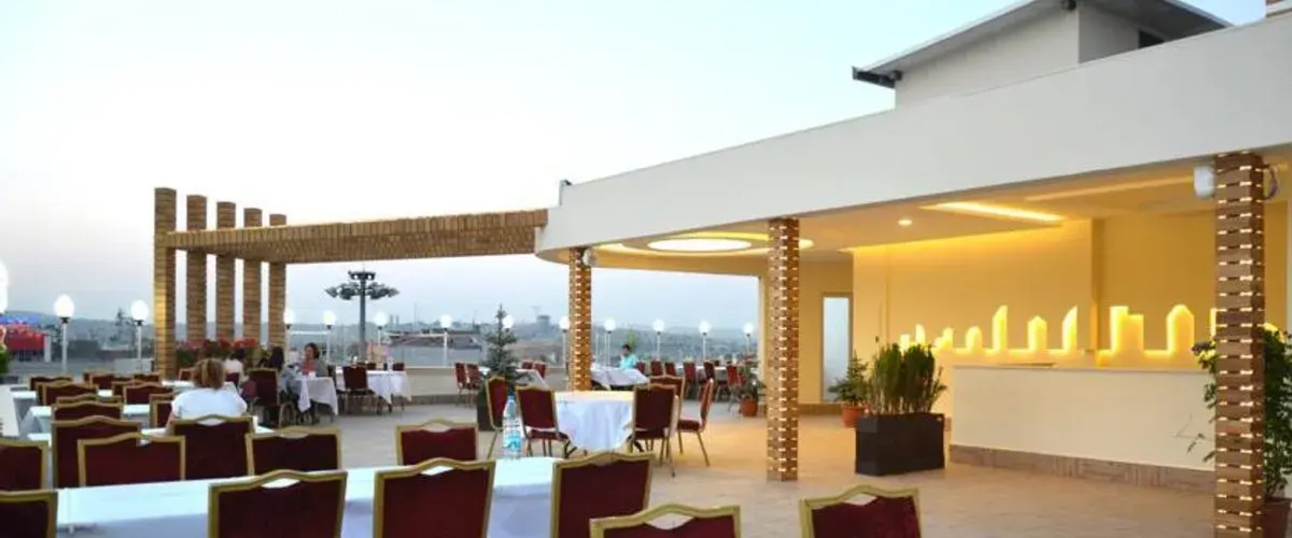 Tilmen Hotel