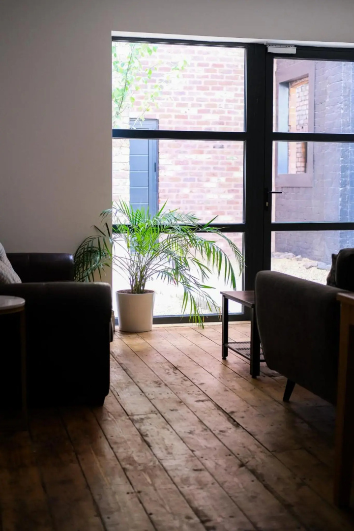 The Eden Warehouse - Pink Apartment (sleeps 4)