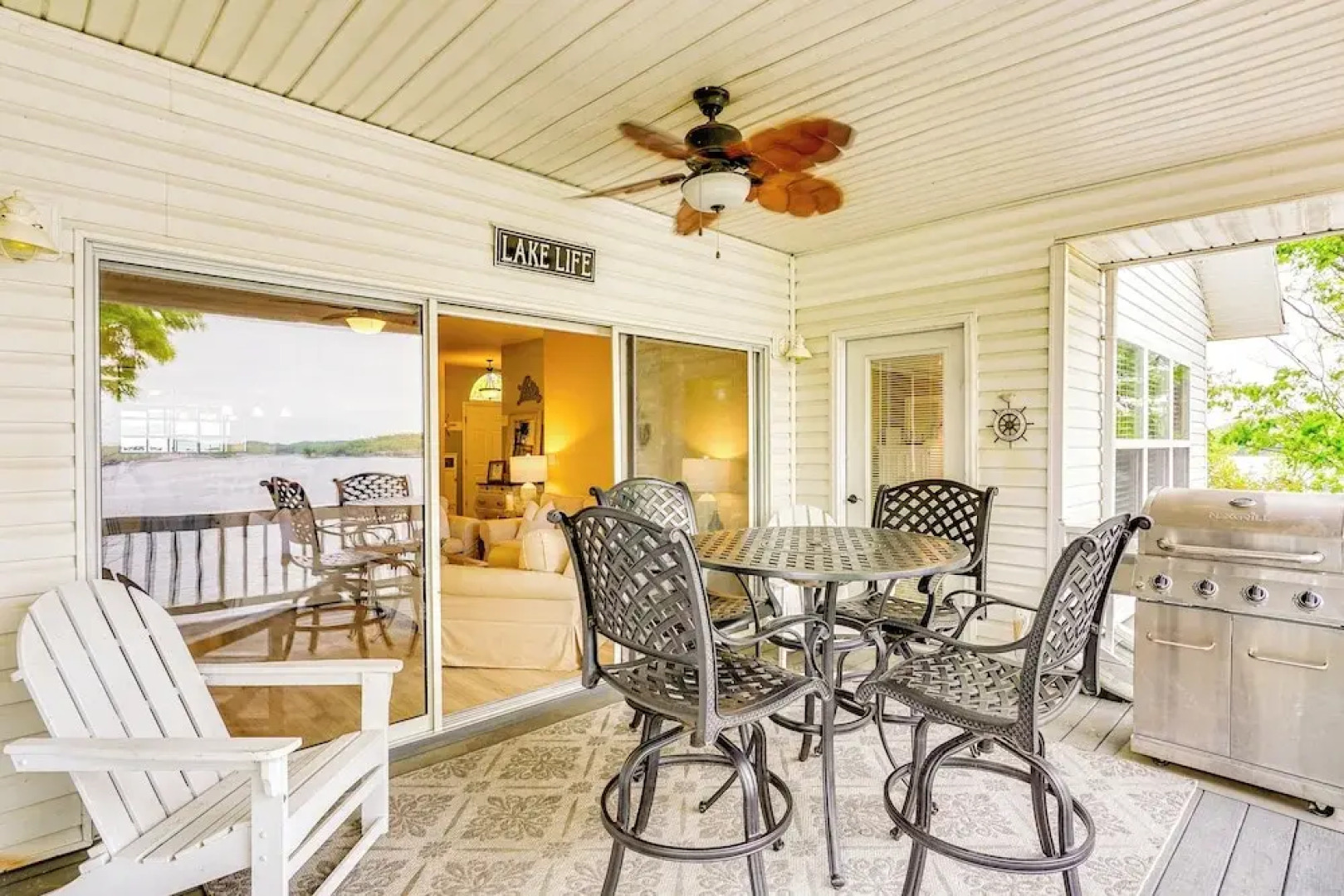 Swim, Boat & Fish: Townhome on Lake of the Ozarks