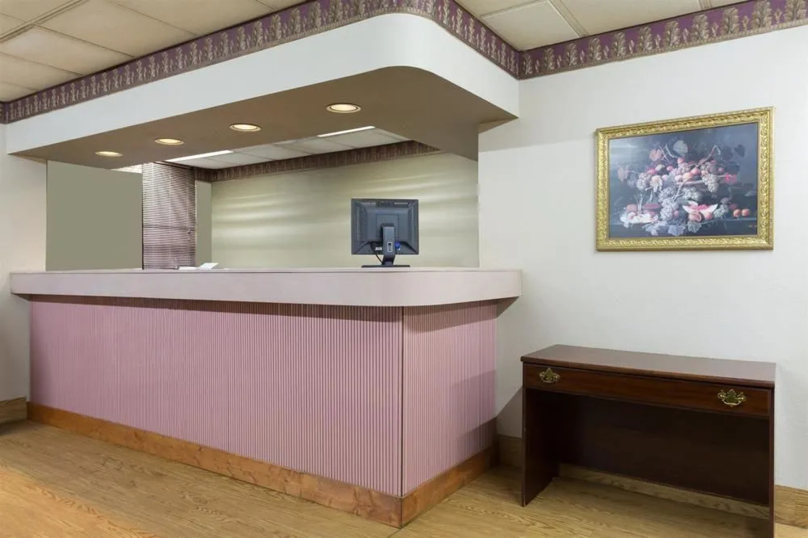 Red Carpet Inn & Suites