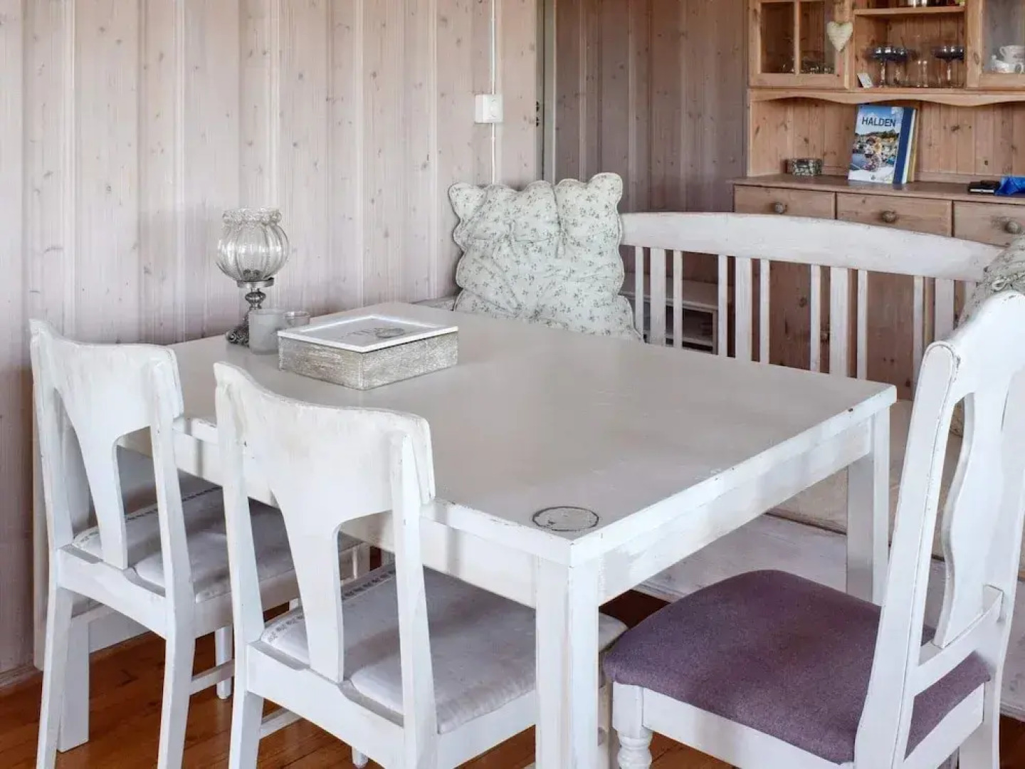 8 Person Holiday Home in Berg