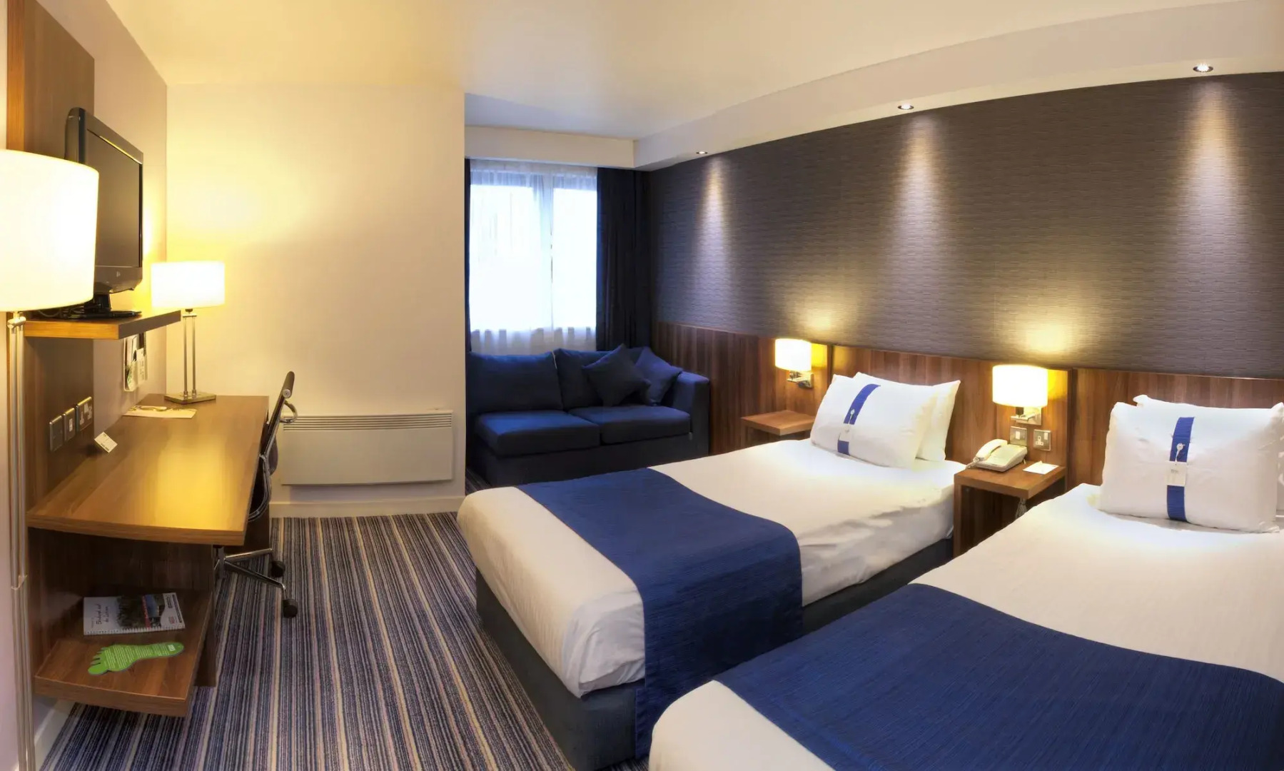 Holiday Inn Express Edinburgh Airport by IHG