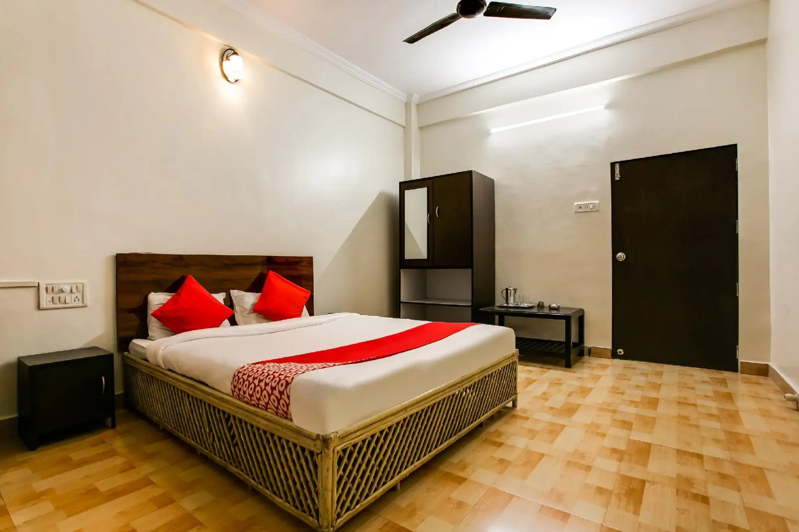 OYO Flagship 62747 Hotel Sarika