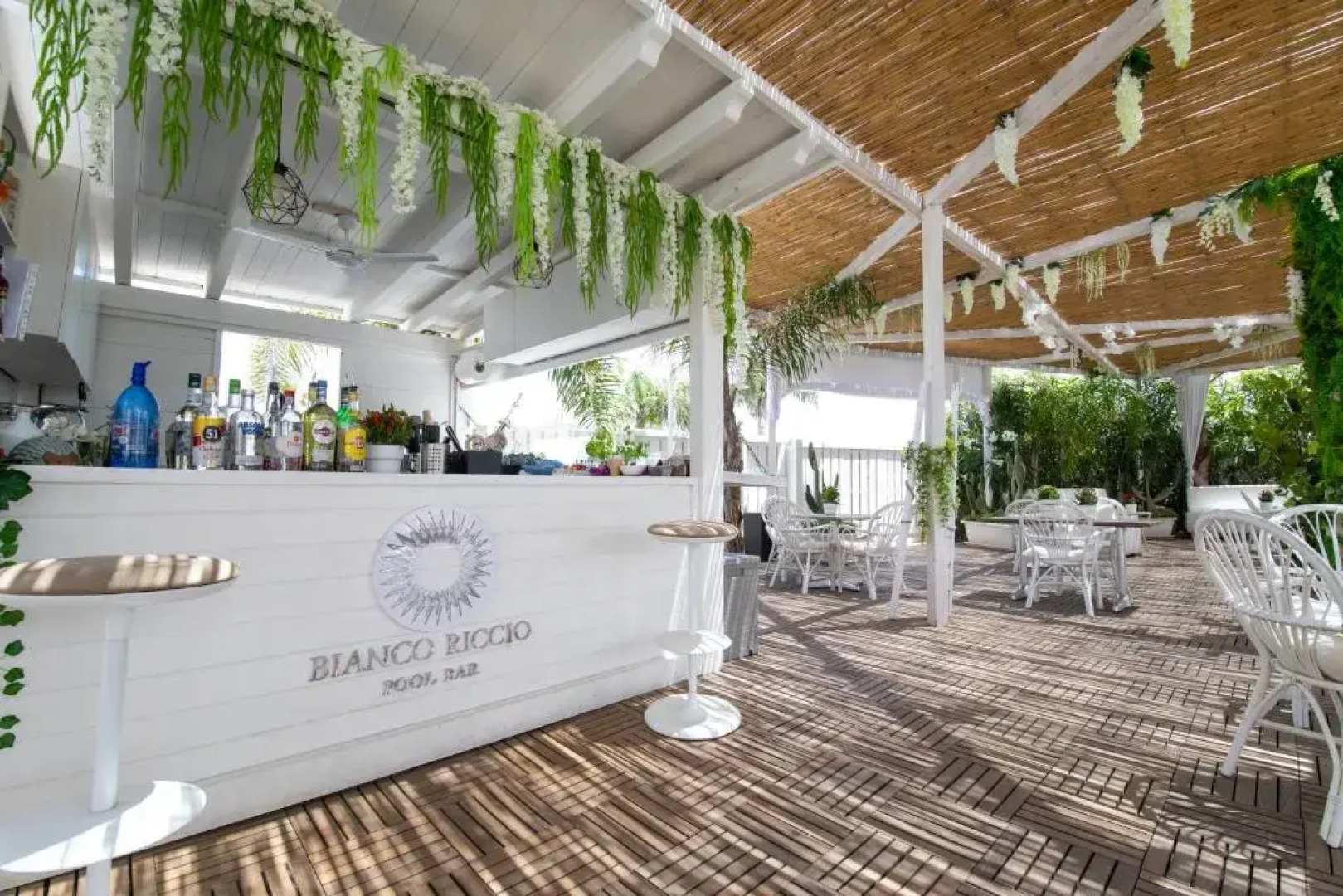 Bianco Riccio Suite Hotel