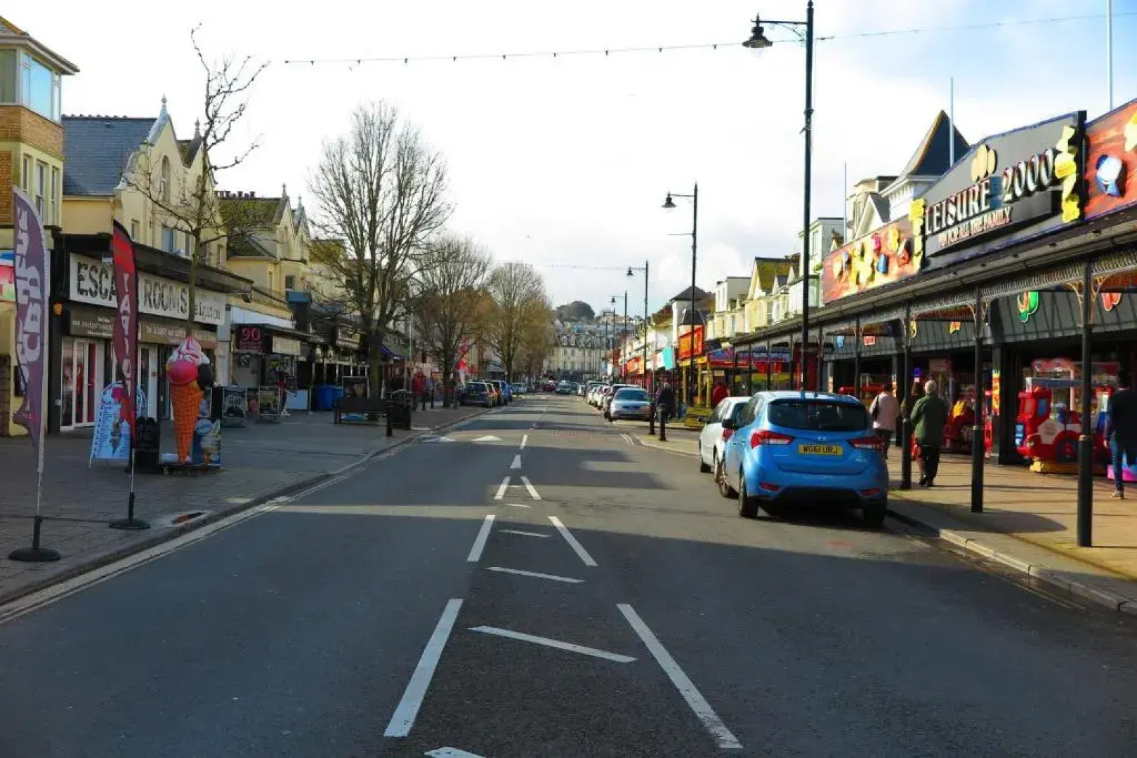 Esplanade Court Apartments With Seasonal Swimming Pool