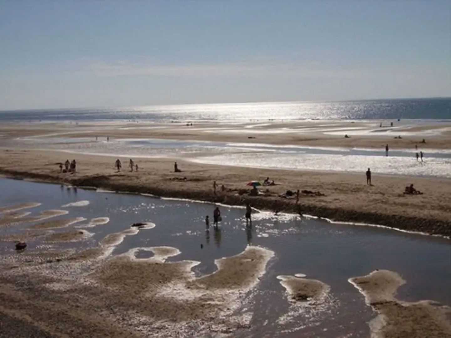 Stunning Holiday Home in Escalles near Sea