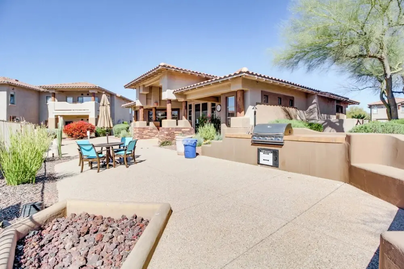 Oro Valley Condo w/ Community Pool: Near Hiking!