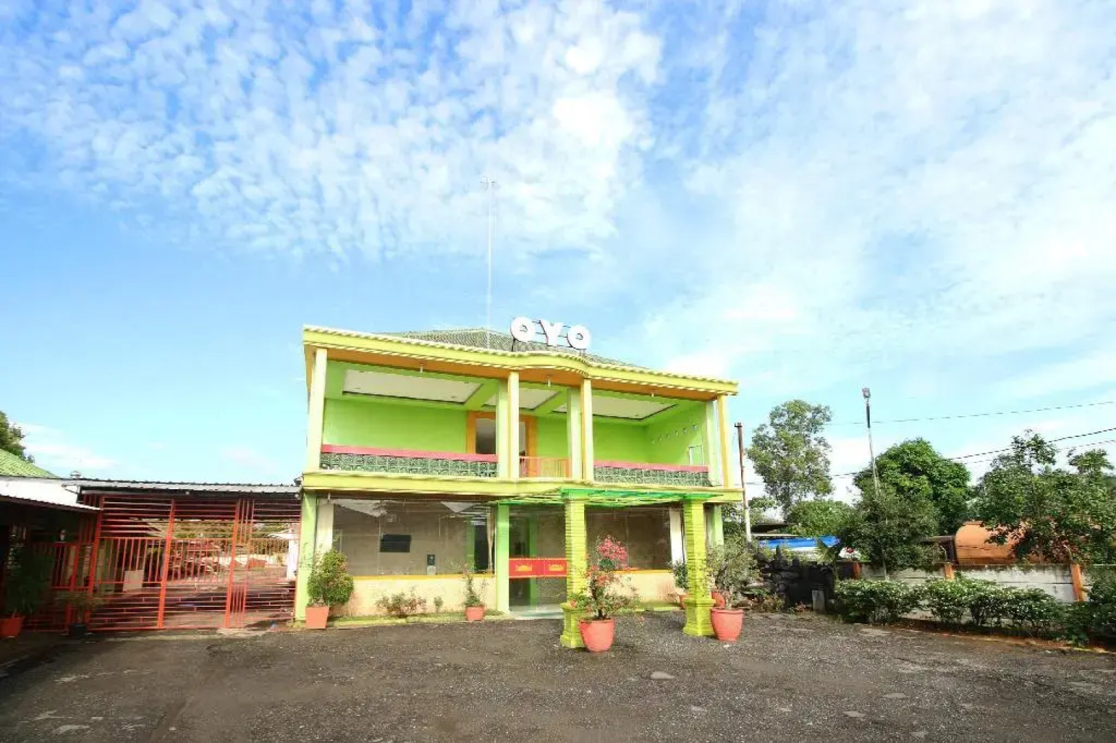 OYO 2596 Homestay Hj. Suharti