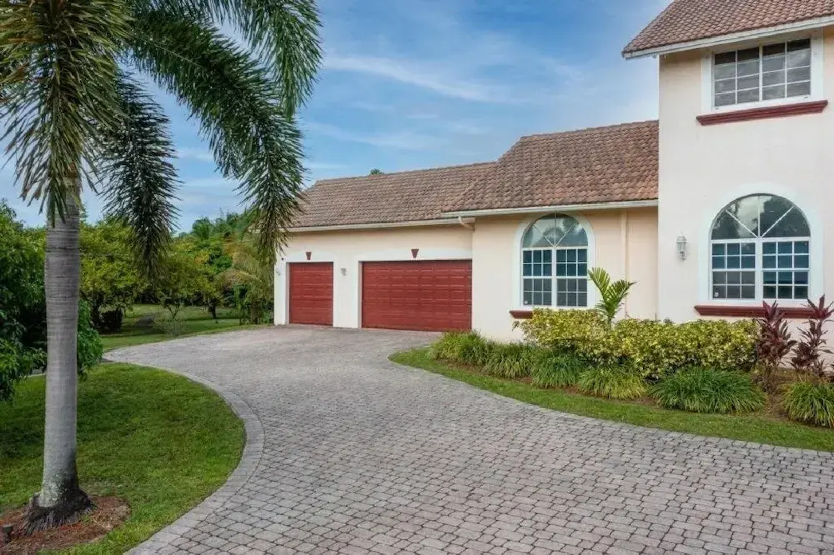 Plantation Acres Mansion 7 Bedroom Villa by Redawning