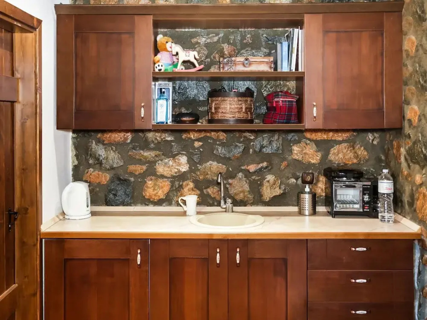 Exotic Holiday Home in Pella with Garden