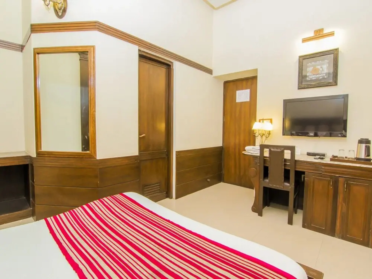 OYO 8771 Hotel Allahabad Regency