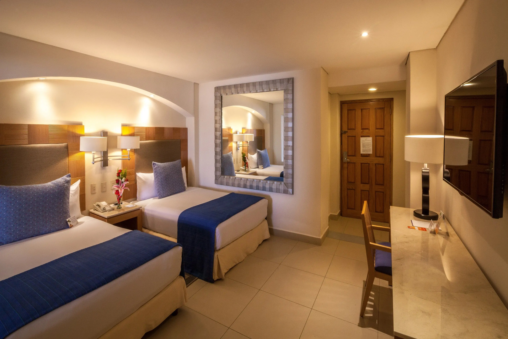 Park Royal Beach Huatulco – All Inclusive