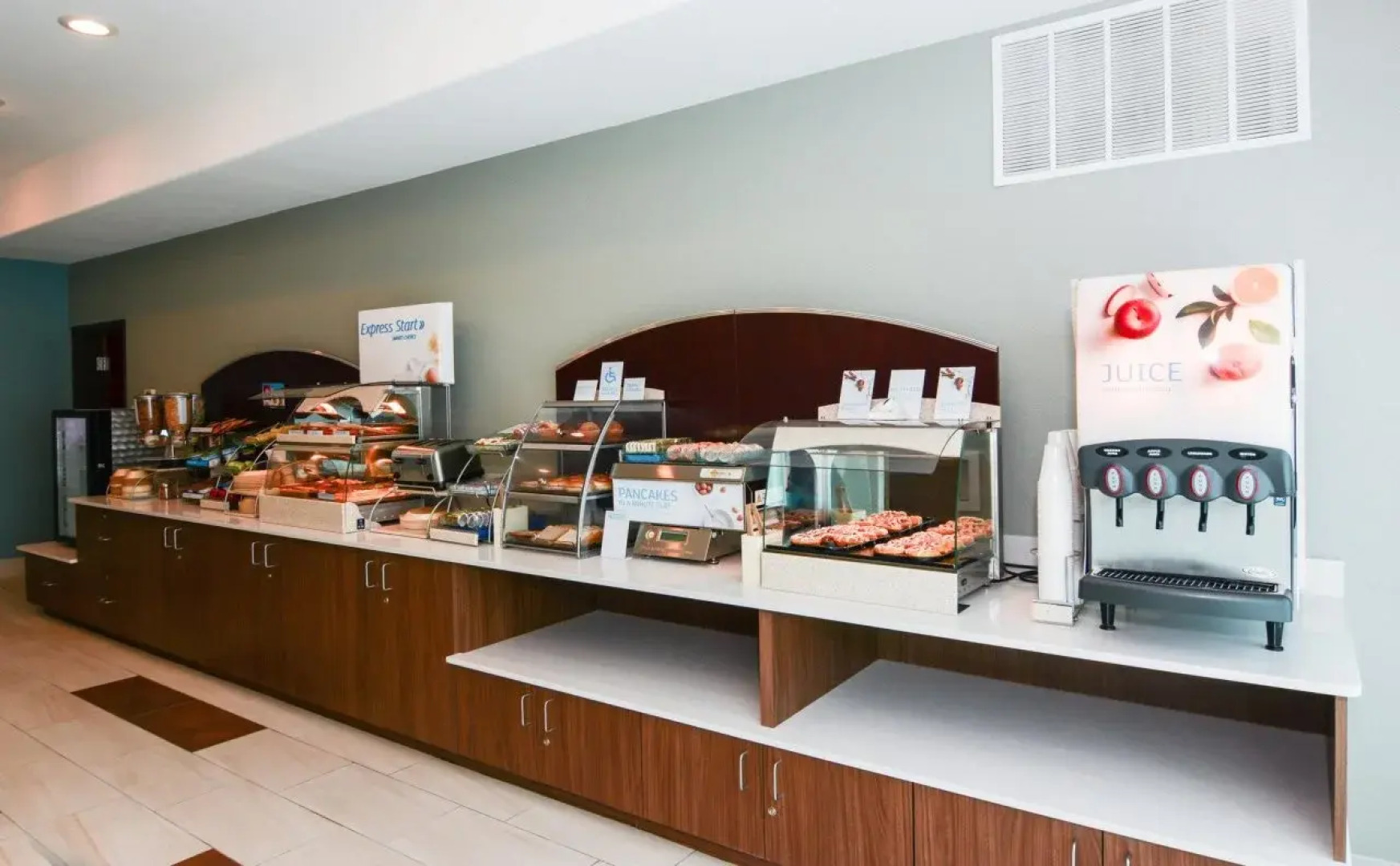 Holiday Inn Express & Suites New Boston by IHG