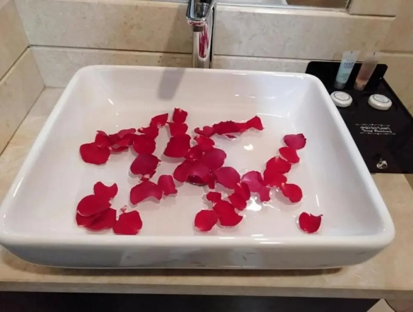 Tanuf Residency Hotel