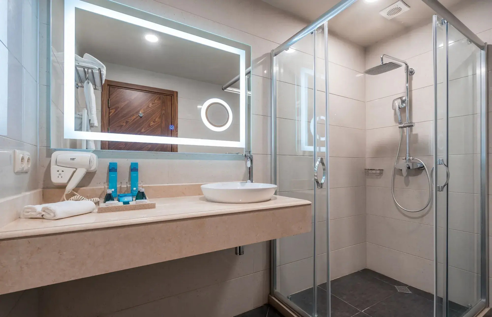 Hotel Dreamland Oasis