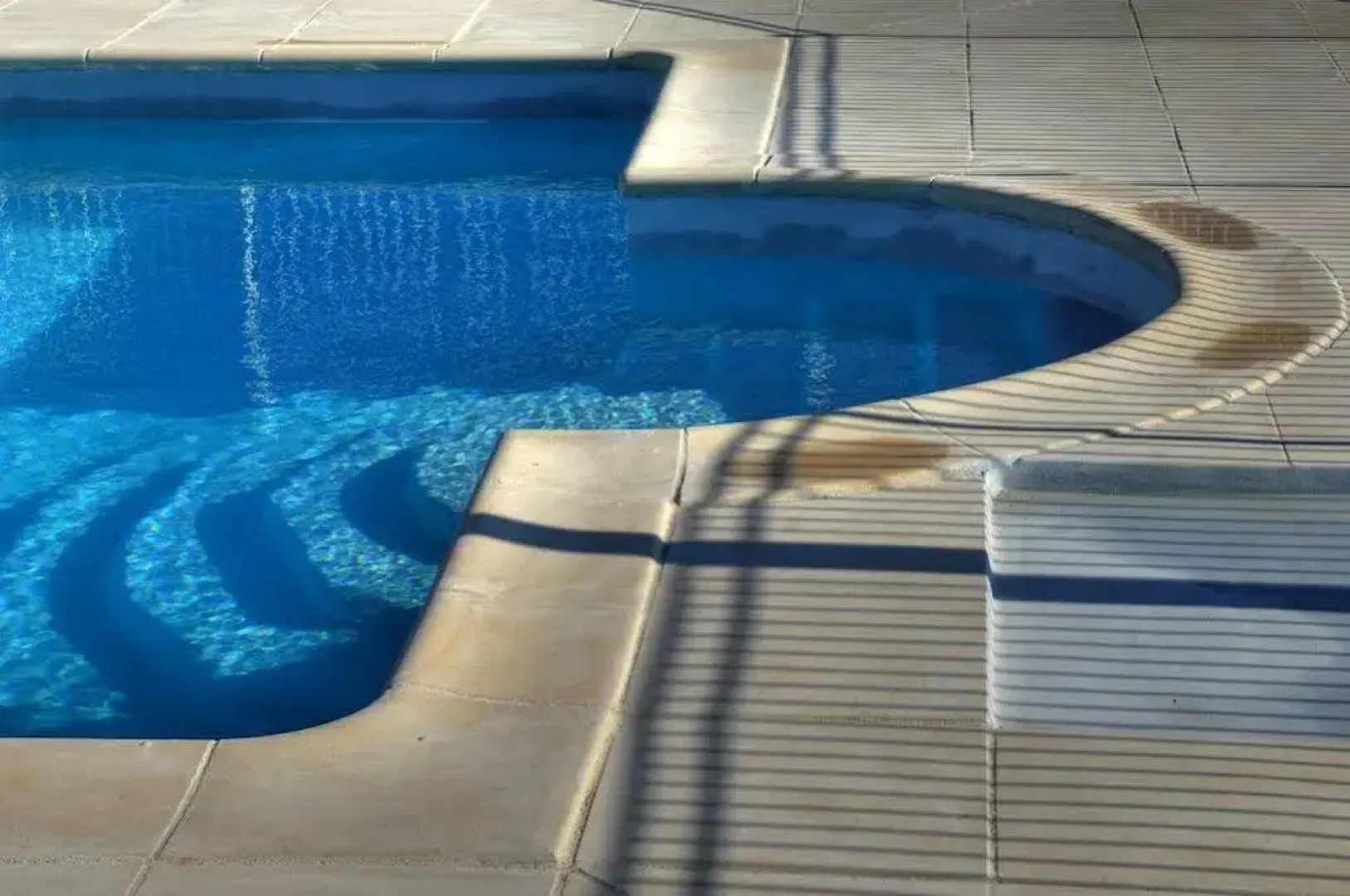 Hotel De La Pyramide