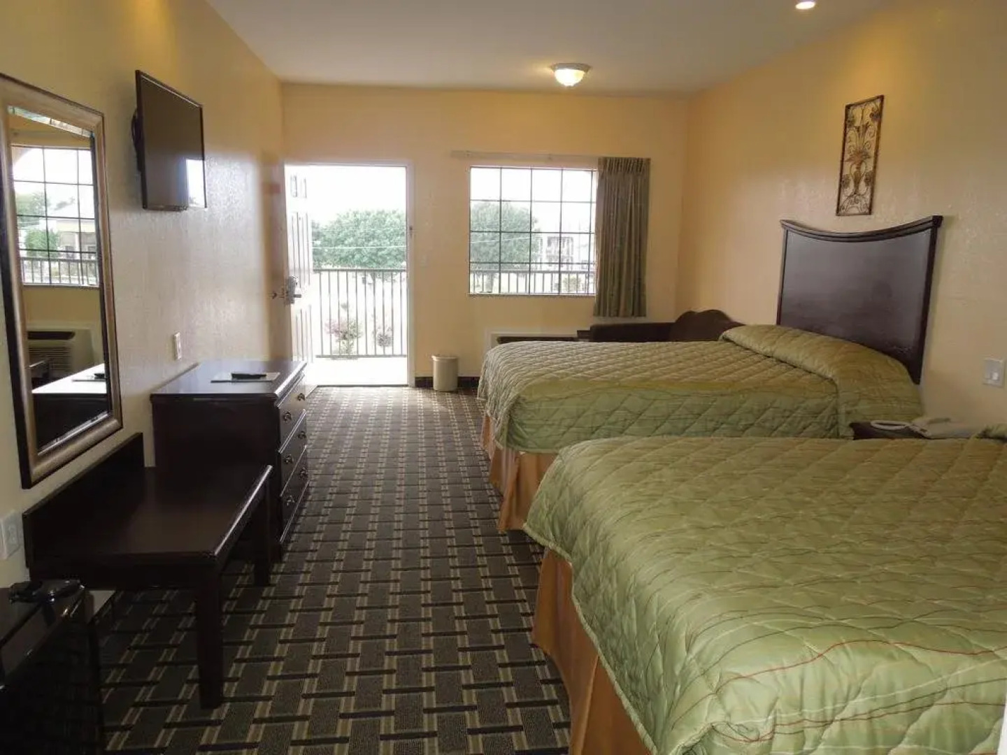 Homegate Inn and Suites