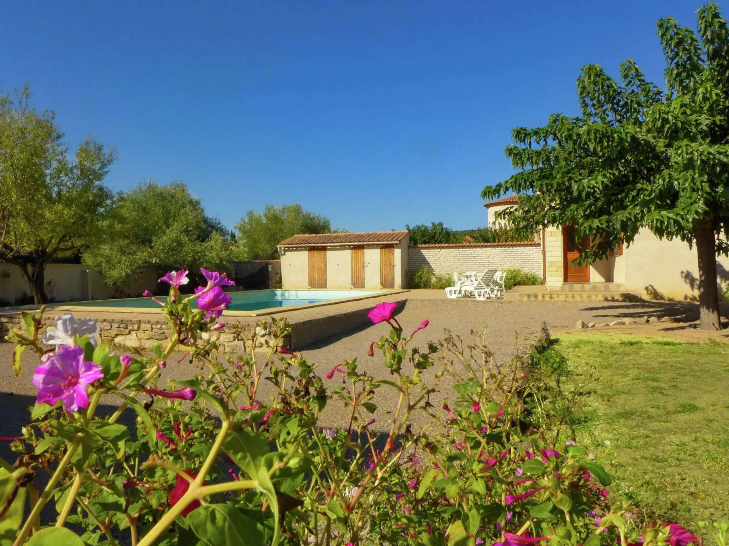 Beautiful Holiday Home, Near Centre. Private Pool. Private Garden. Roofed Terrace