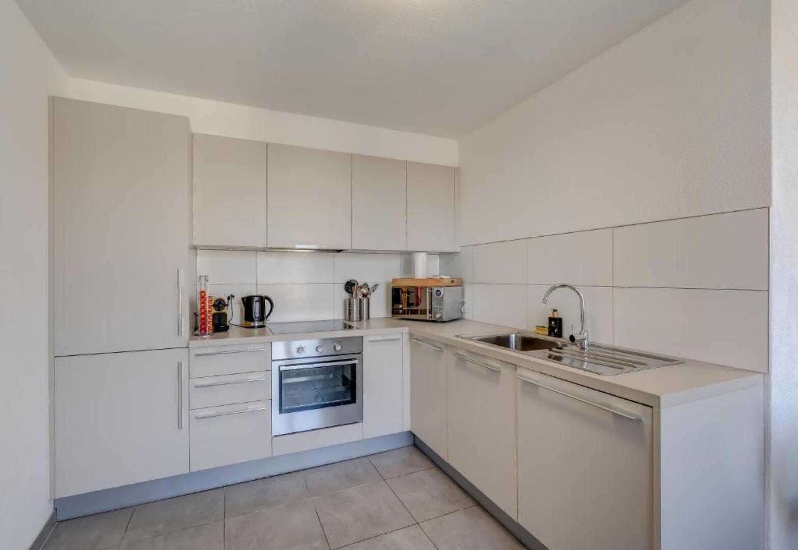 The 5 Continents I & II - 320 m2 by Stay Swiss