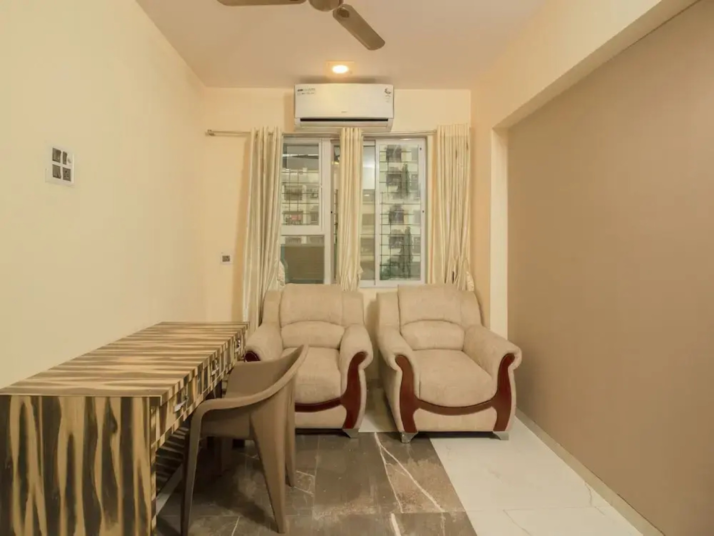 OYO 24621 The Star Hotel